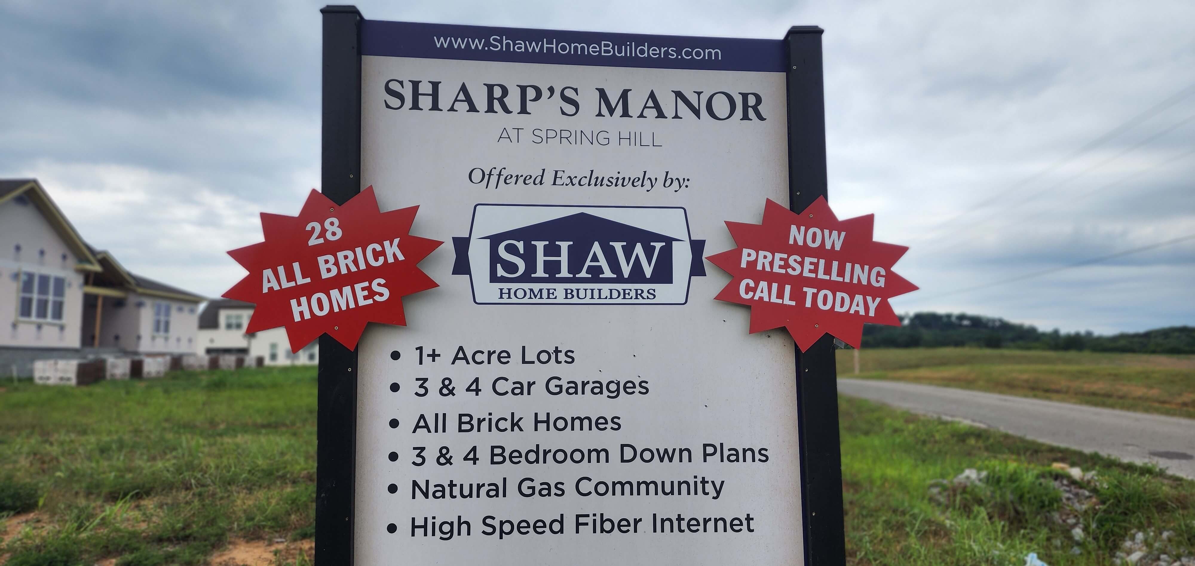Sharp Manor sign 3